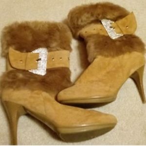 Suede Boots w/Fur